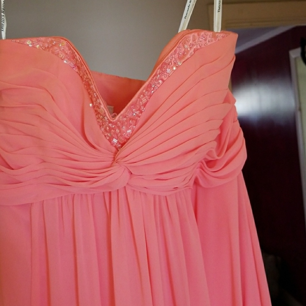 Dress - Picture 2 of 2